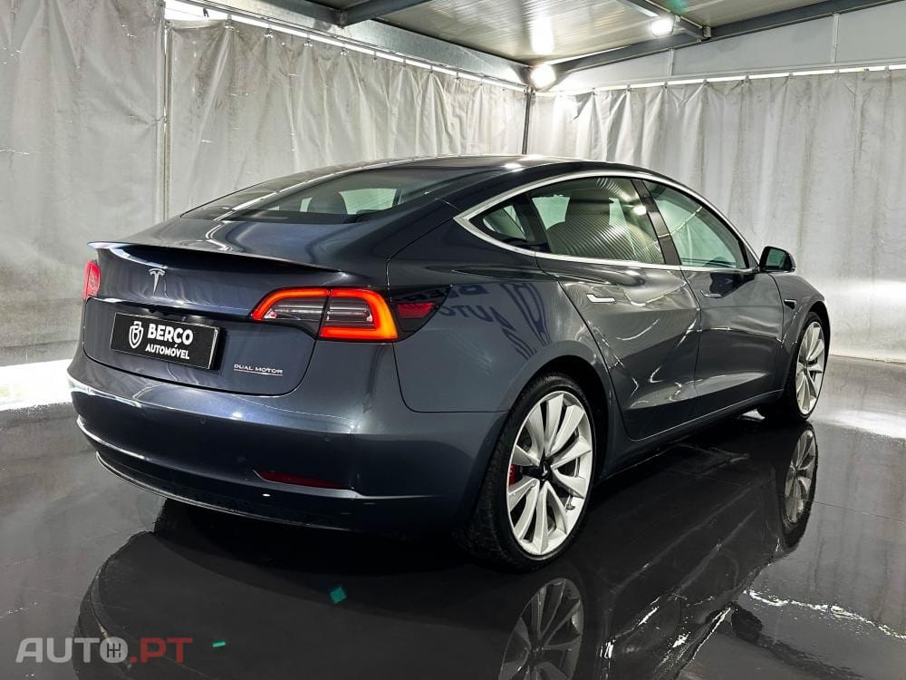 Tesla Model 3 Performance AWD