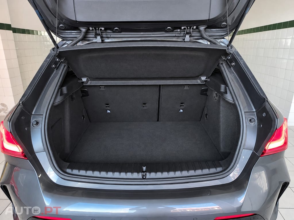 BMW 116 d Pack Desportivo M Auto