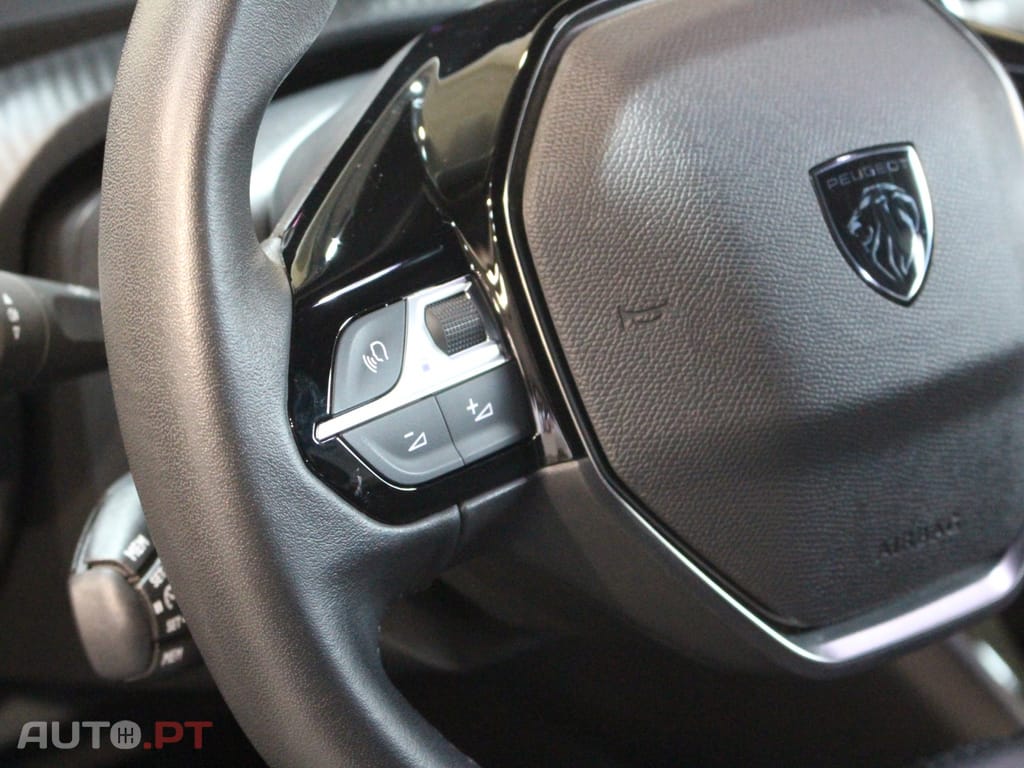 Peugeot 2008 1.2 PureTech Allure Pack EAT8