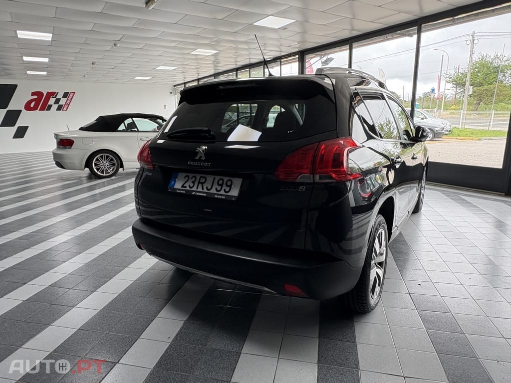 Peugeot 2008 1.2 PureTech Style