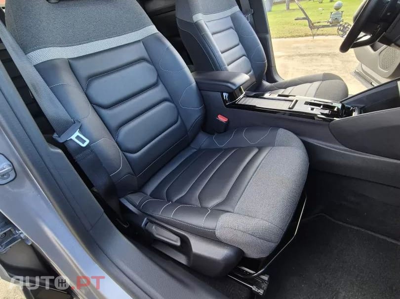 Citroen C4 1.5 BlueHDi Shine Pack EAT8