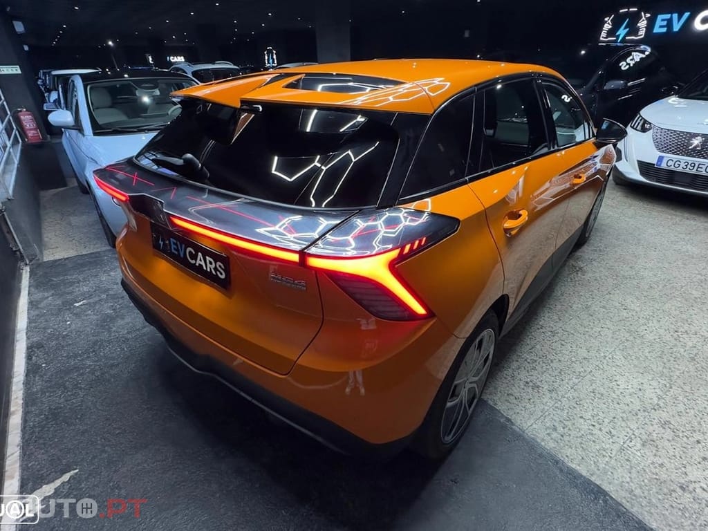 MG MG4 64 kWh Luxury