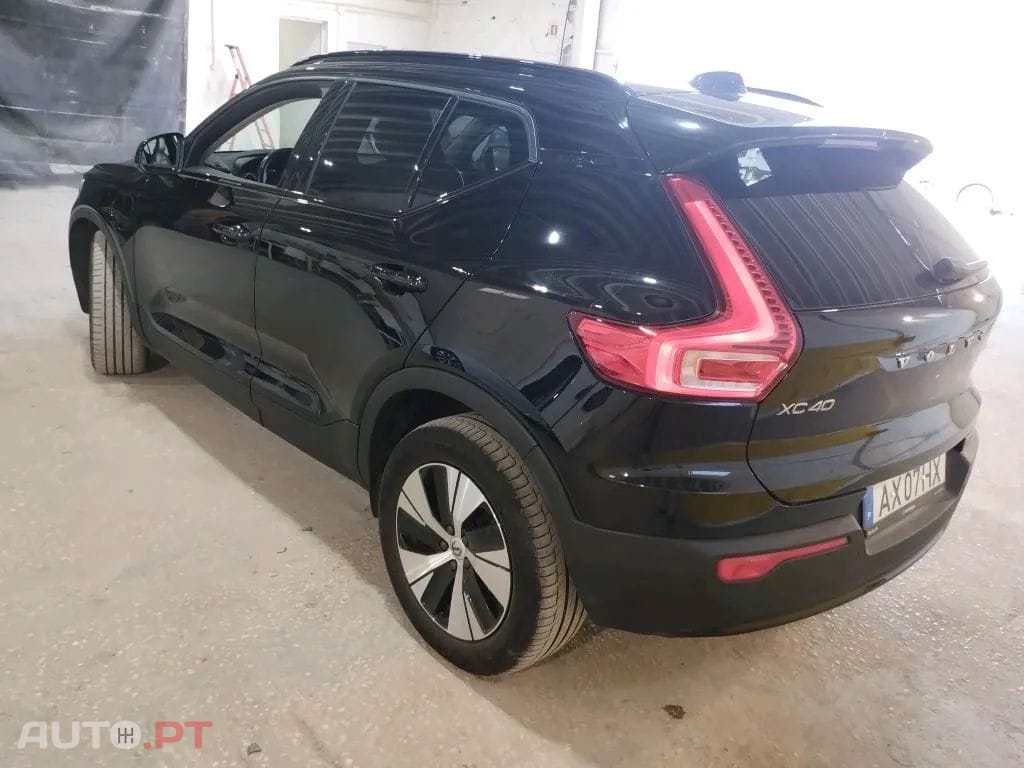 Volvo XC40 1.5 T5 PHEV Plus Dark