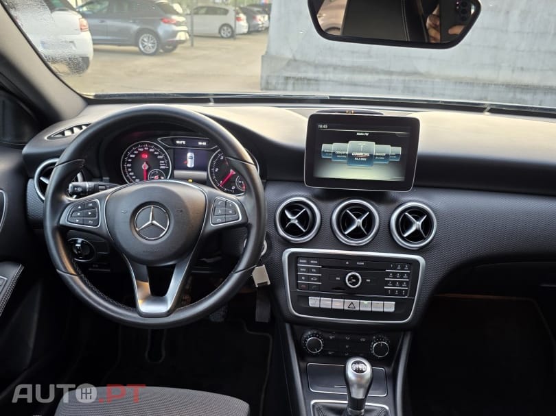 Mercedes-Benz A 180 d — fotografia 15