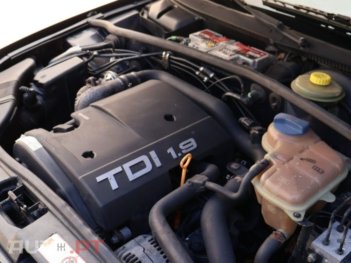 Audi A4 Avant 1.9 TDI Attraction