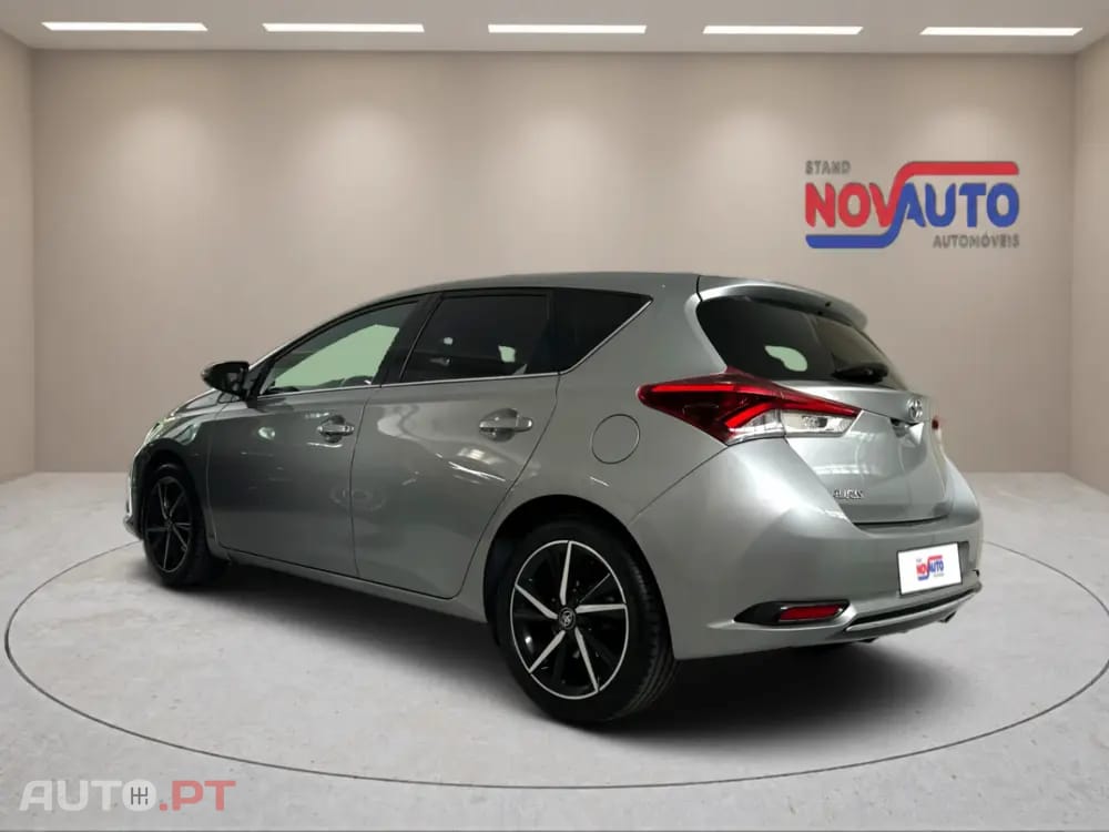 Toyota Auris 1.2T Exclusive