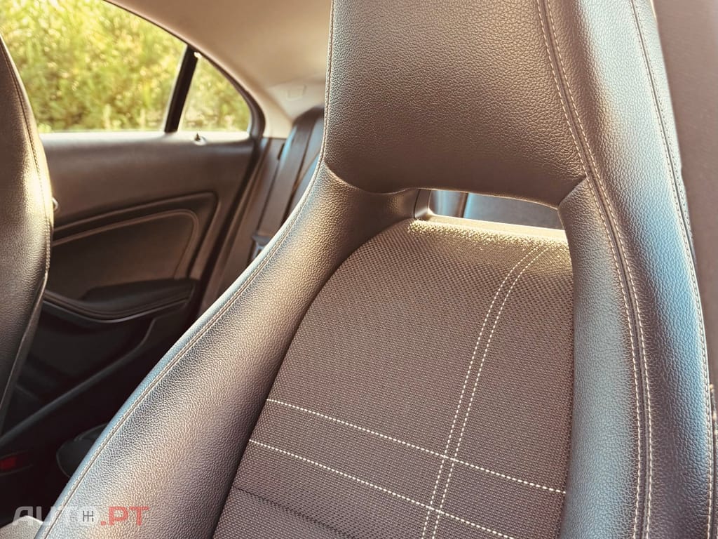 Mercedes-Benz CLA 220 CDi Urban Aut.111g