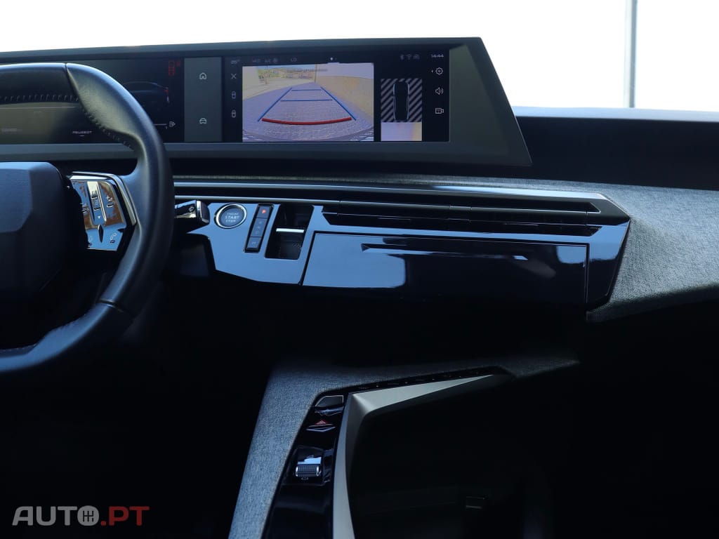Peugeot 3008 1.2 Hybrid Allure e-DCS6