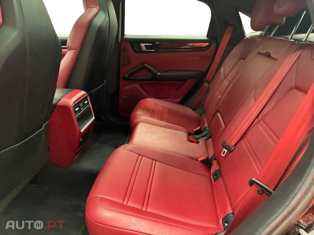 Porsche Cayenne E-Hybrid Platinum Edition