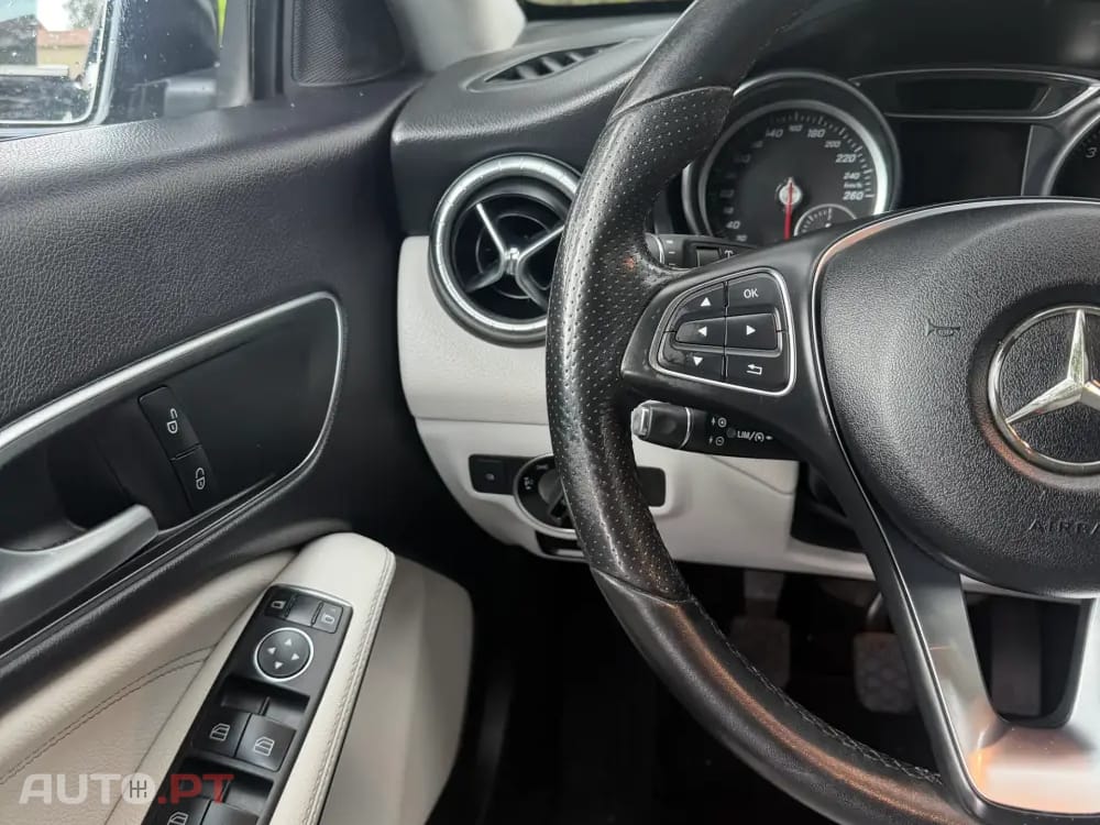 Mercedes-Benz CLA 180 d Shooting Brake Urban