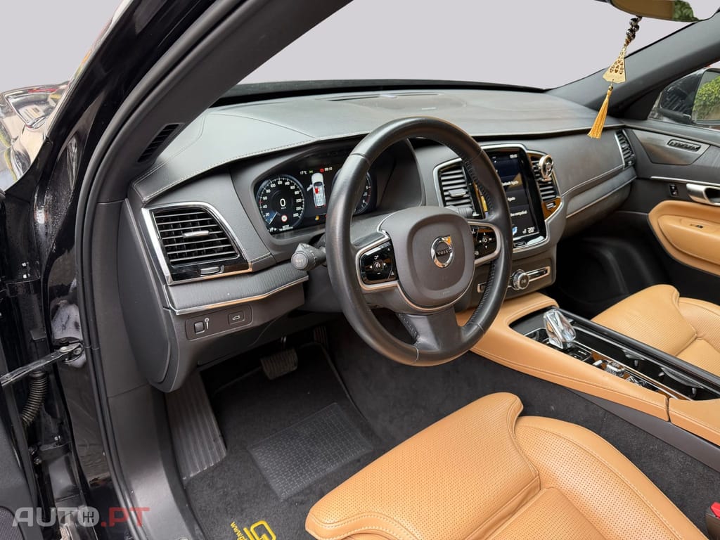 Volvo XC90 B5 Inscription