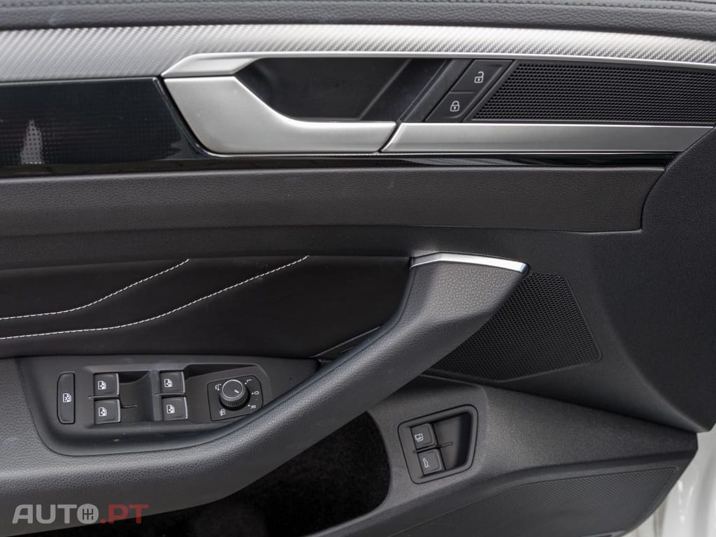 Volkswagen Arteon I.V.A DEDUTIVEL eHybrid R-LINE 