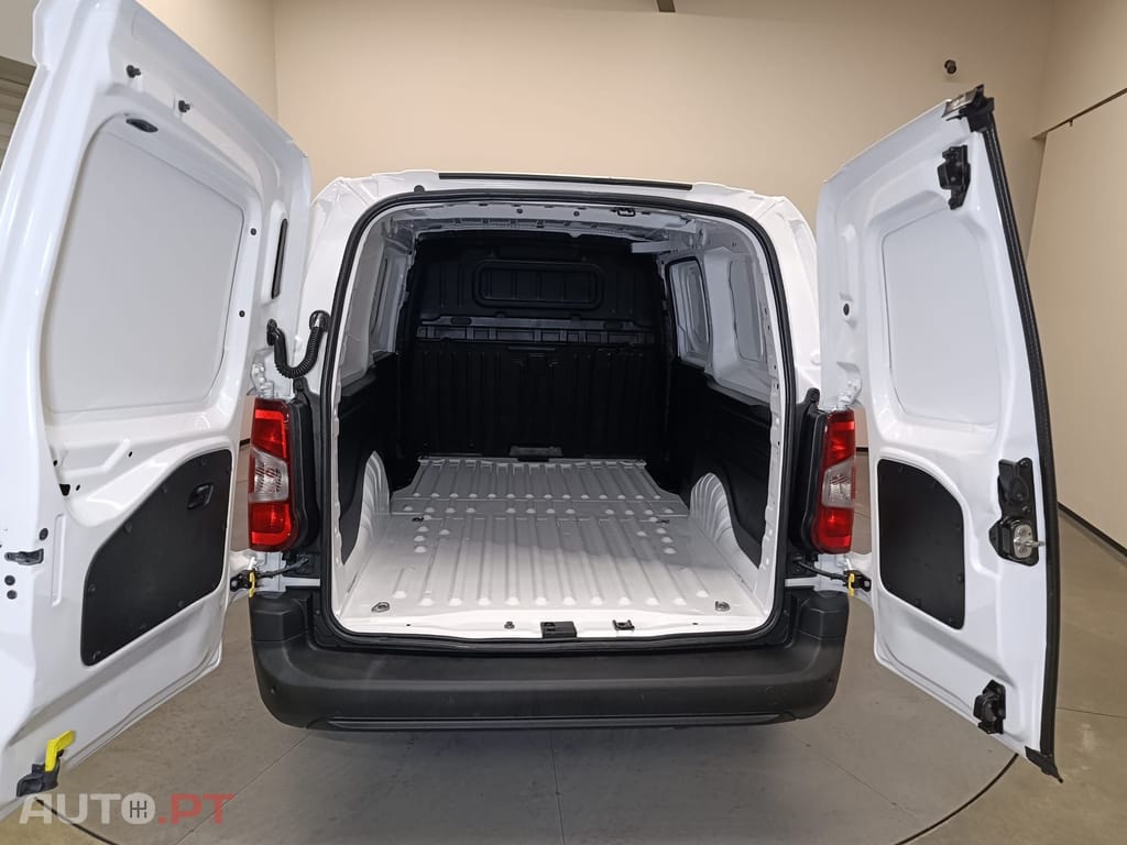Citroen Berlingo 1.5 BlueHDI XL Longa (3 LUG)