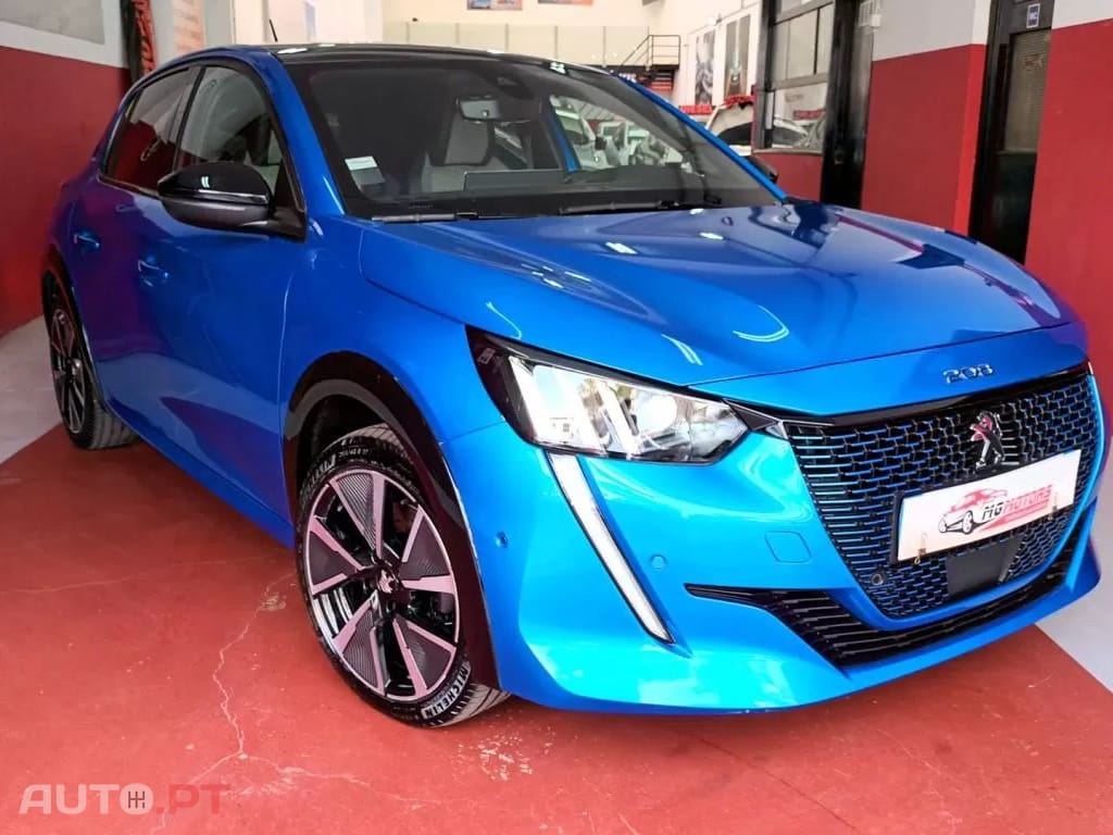 Peugeot E-208 GT