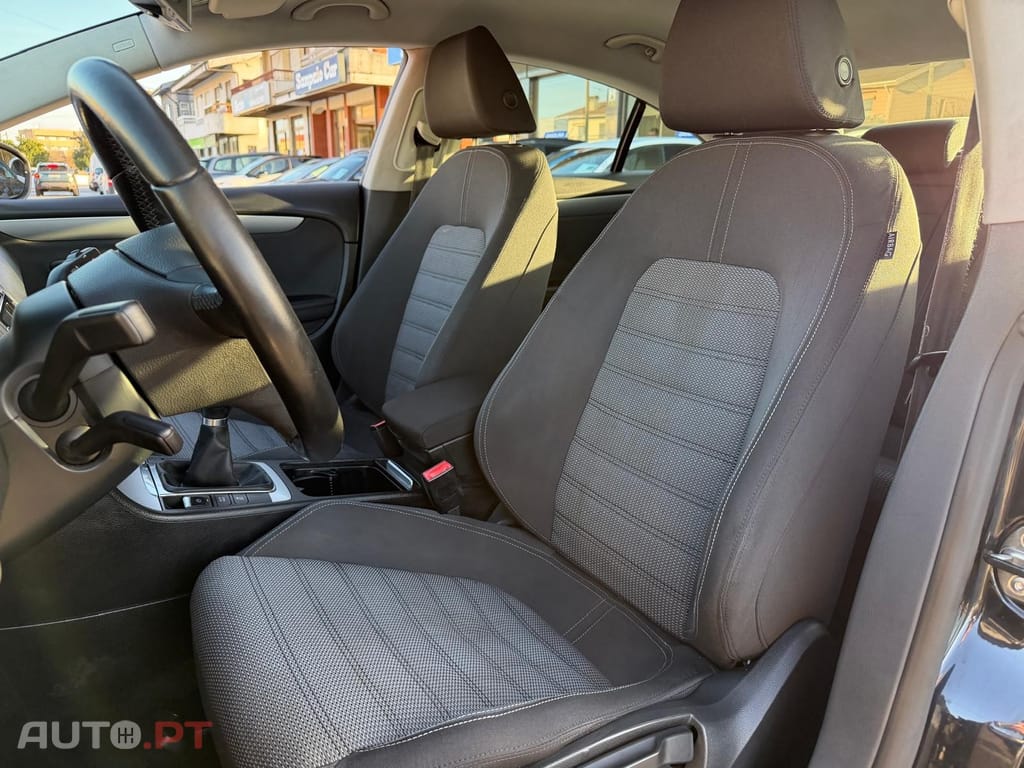 Volkswagen Passat CC 2.0 TDi