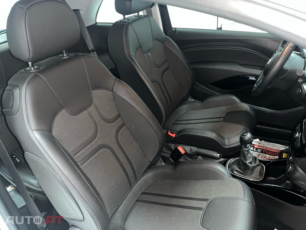Opel Adam 1.0 T Rocks