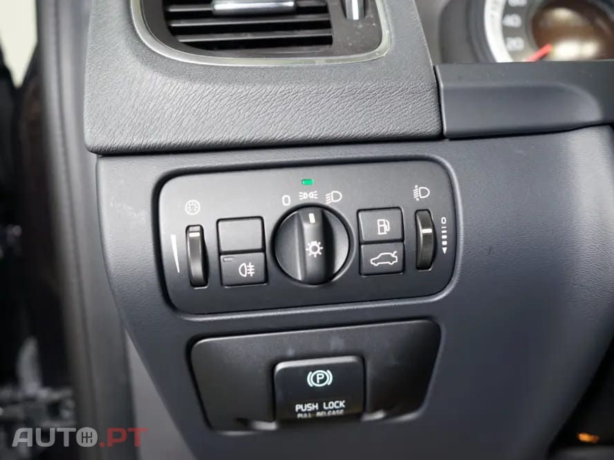 Volvo V60 1.6 D2 Momentum Eco