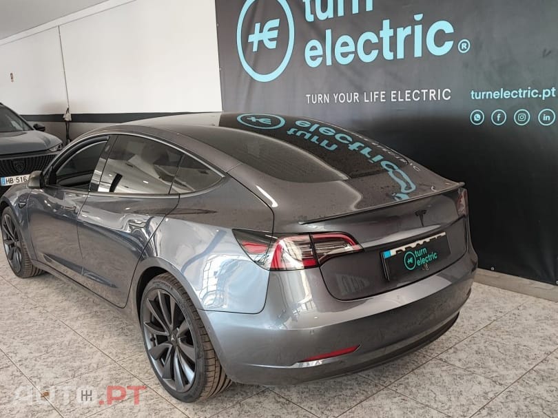 Tesla Model 3 Standard Range Plus RWD
