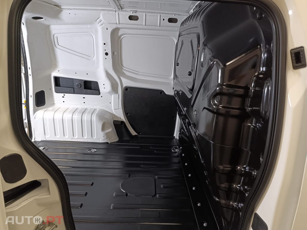Fiat Fiorino 1.3 M-jet Adventure