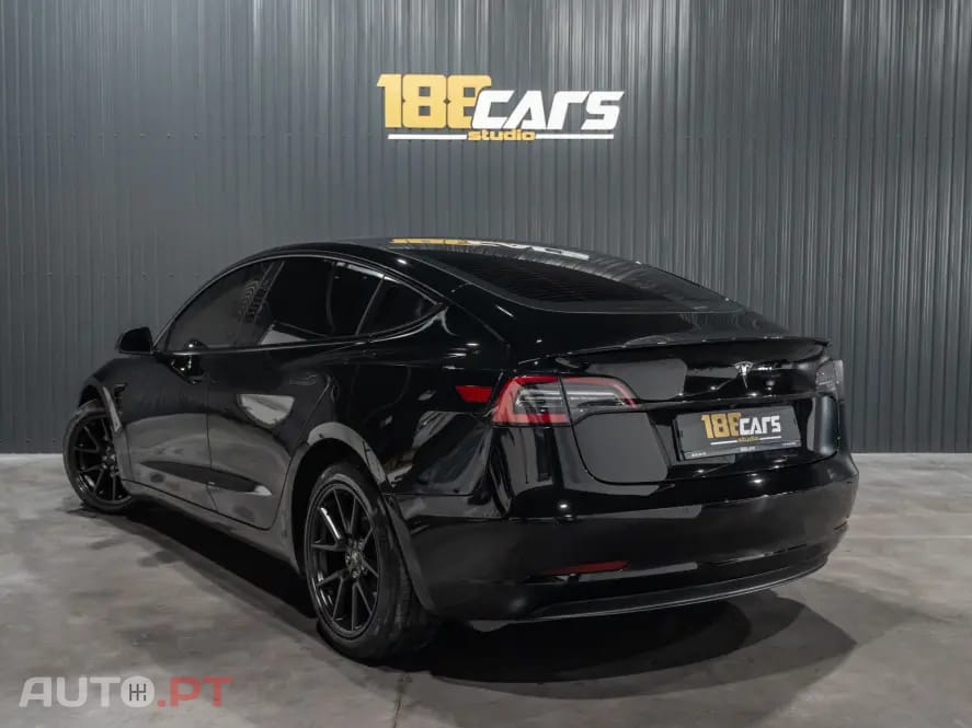 Tesla Model 3 Standard Range Plus RWD