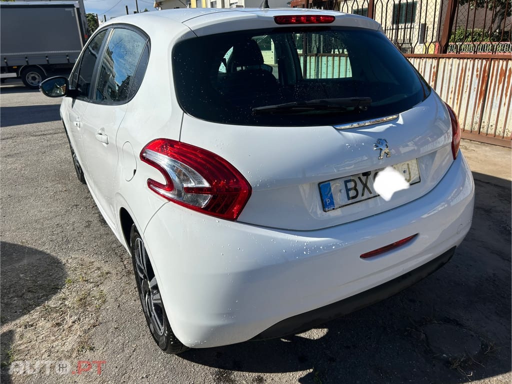 Peugeot 208 Vti