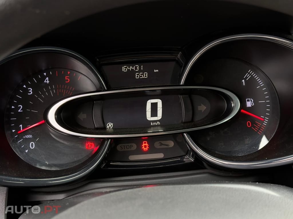 Renault Clio 2 L COMERCIAL