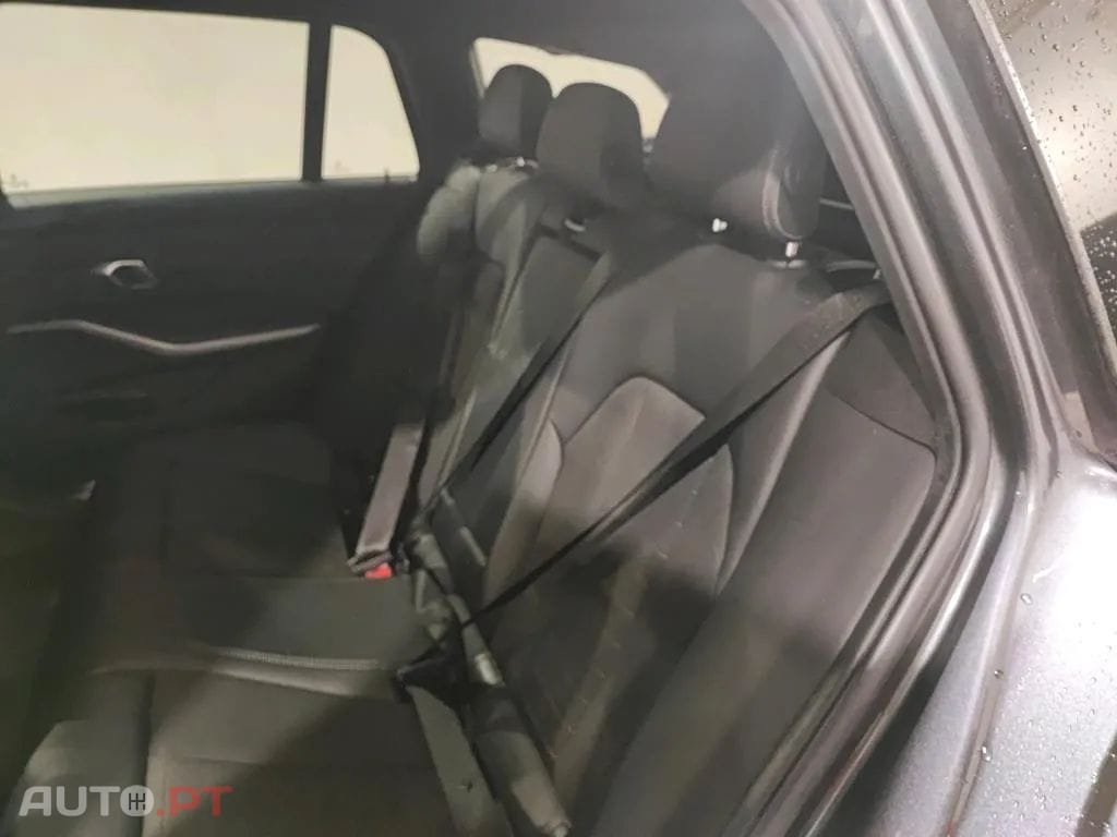 BMW 320 e Touring Corporate Edition Auto