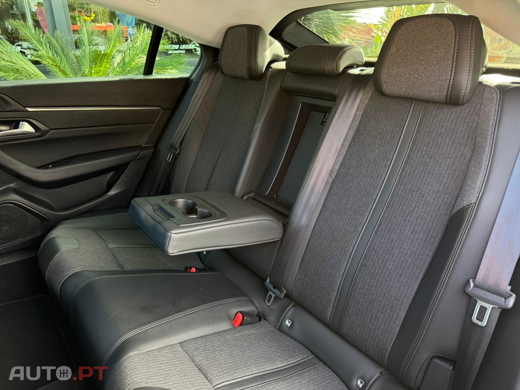 Peugeot 508 1.6 Hybrid Allure Pack e-EAT8