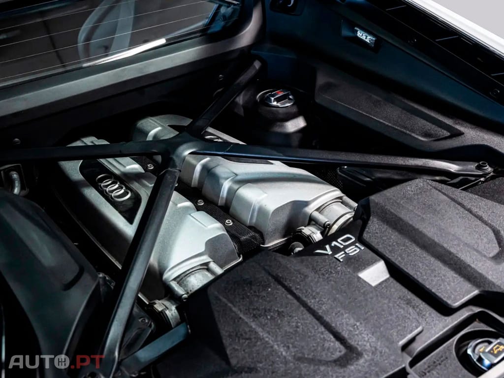 Audi R8 5.2FSi V10 RWD