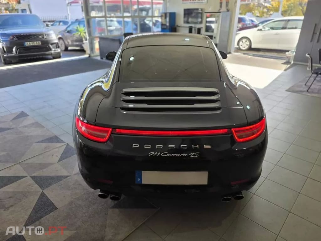 Porsche 911 Carrera 4 PDK