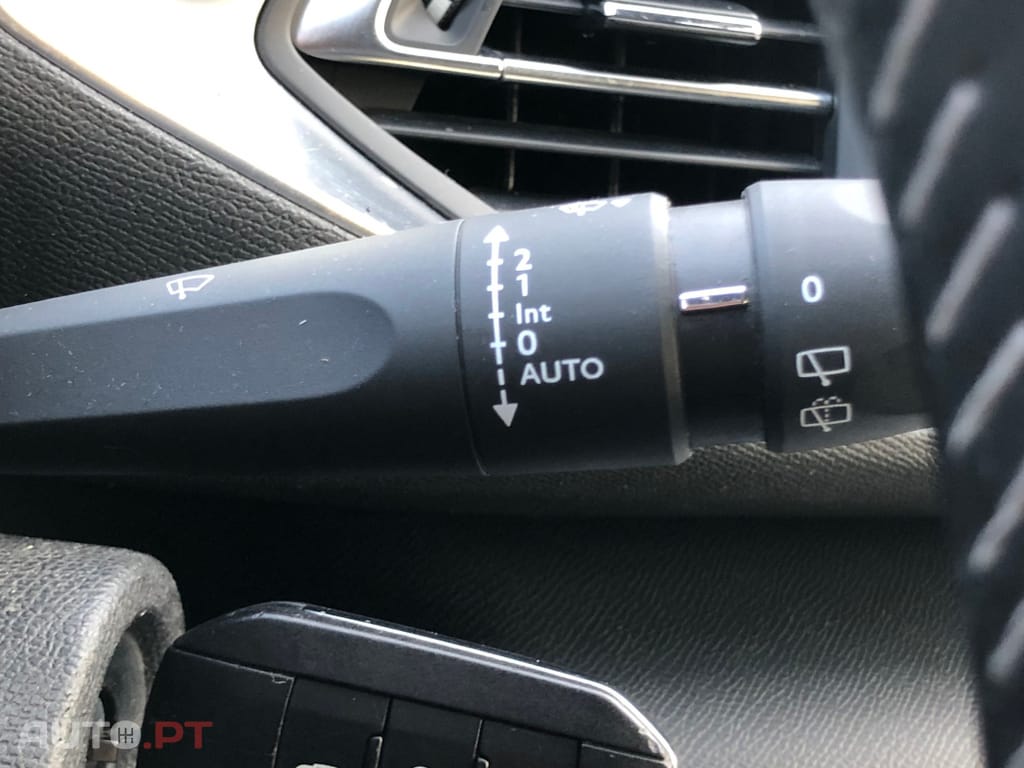Peugeot 308 1.2 PureTech Business Line
