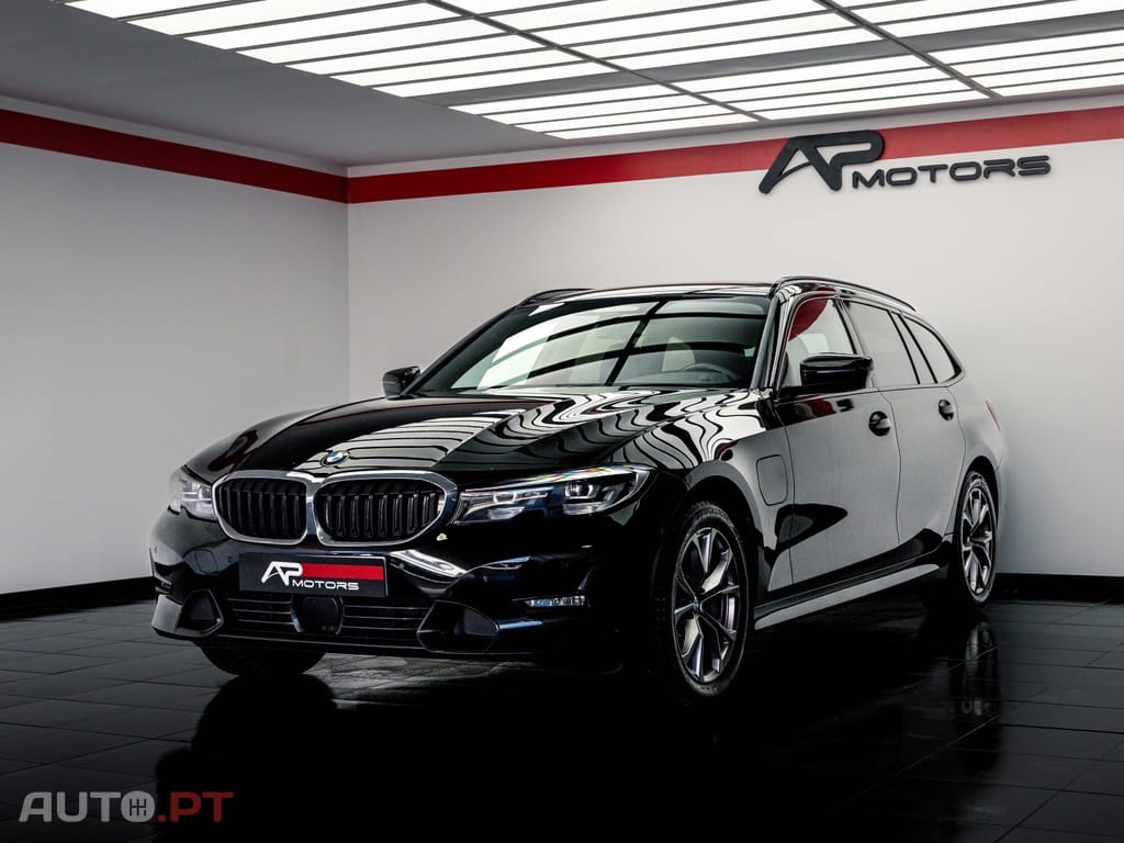 BMW 330 e Touring Line Sport Auto