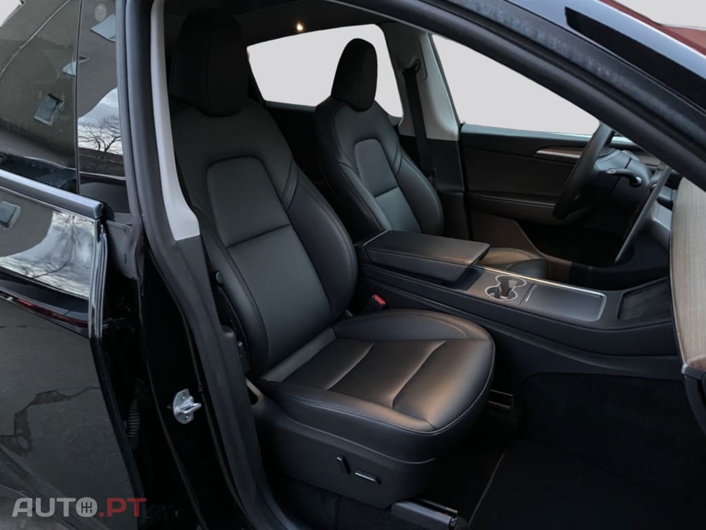 Tesla Model Y I.V.A DEDUTIVEL Performance Dual AWD