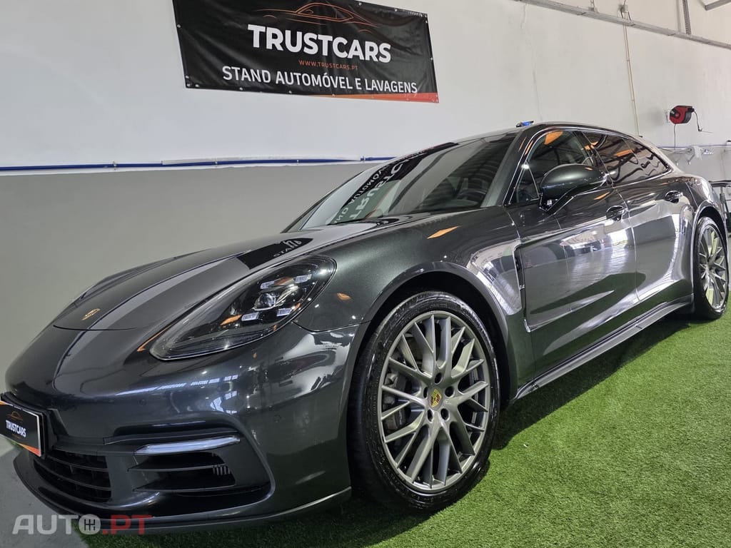 Porsche Panamera 4 E-Hybrid Executive