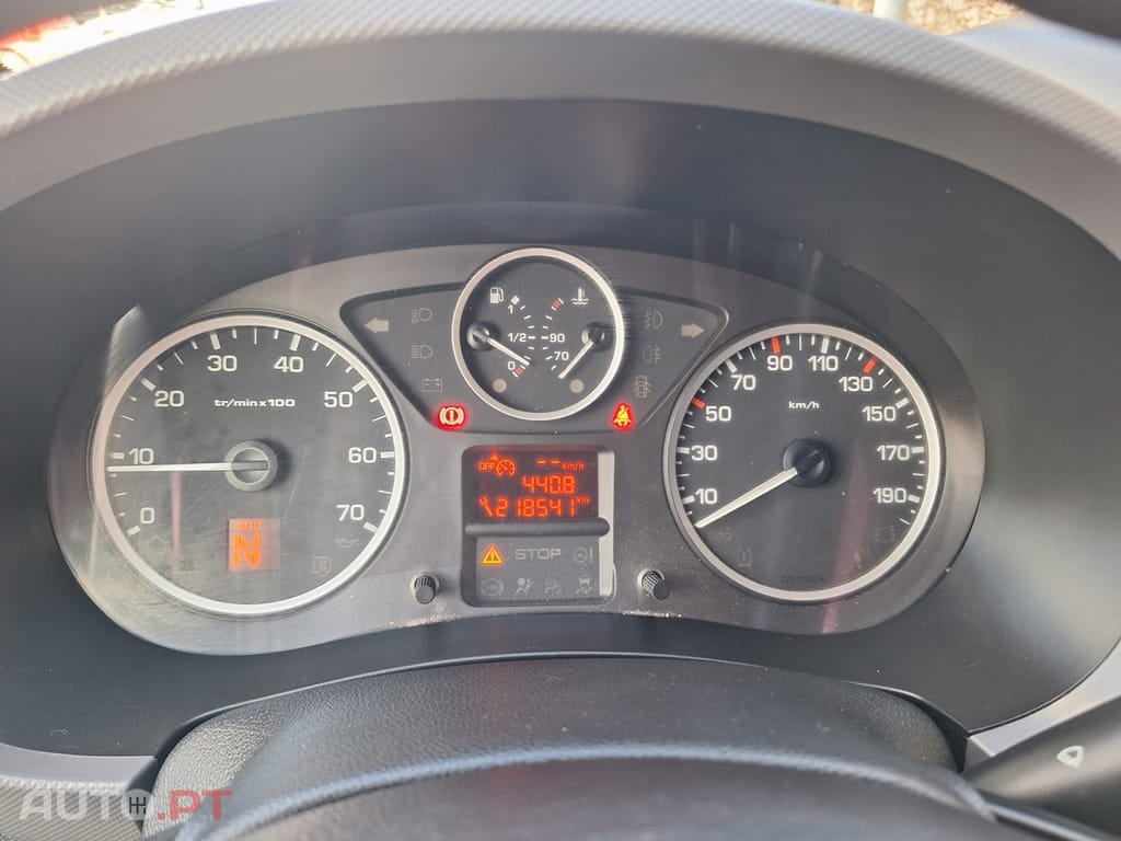 Peugeot Partner 1.6 HDi L1 Premium Automática