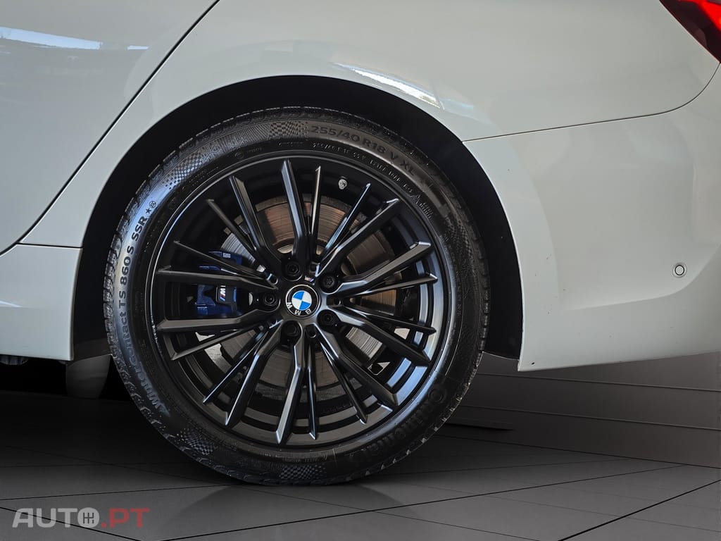 BMW 330 330e M Sport