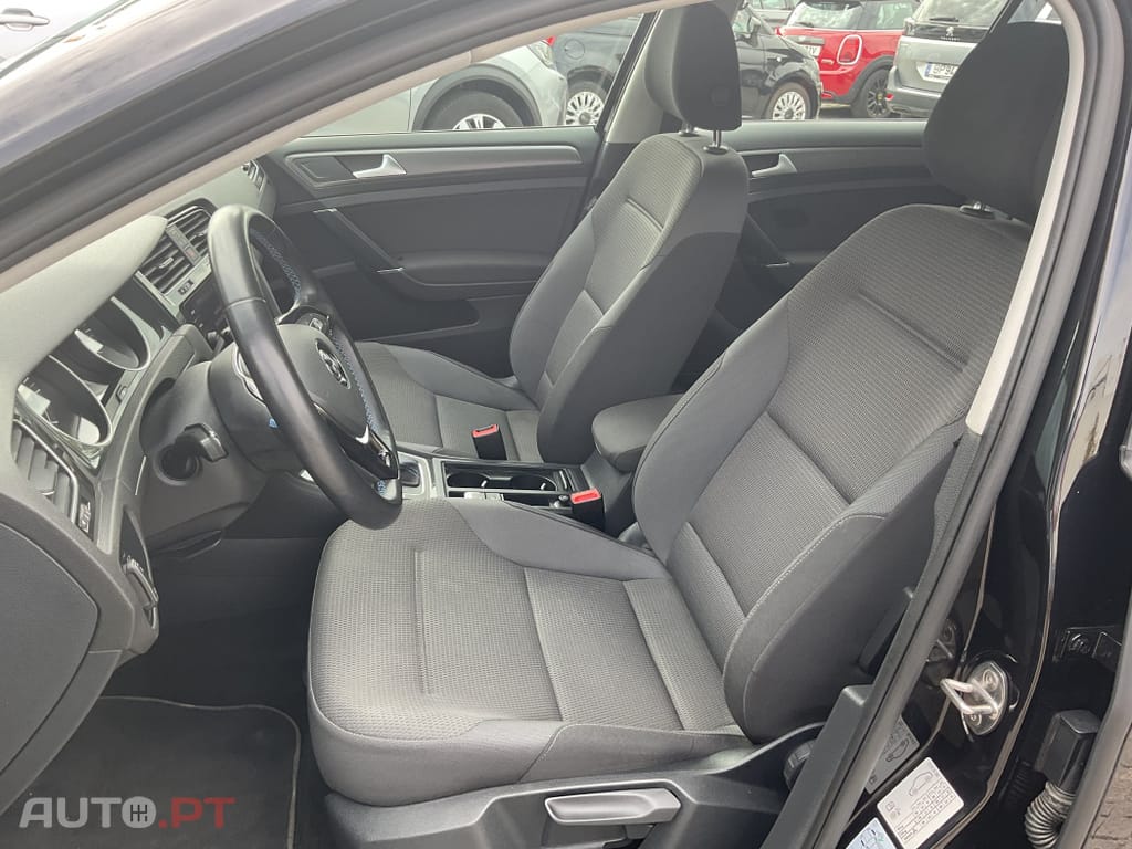 Volkswagen e-Golf Outro