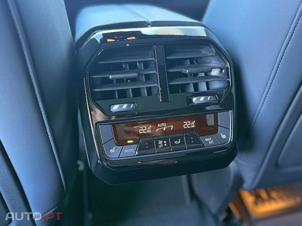 BMW iX I.V.A xDrive50 Sport I.V.A DEDUTÍVEL 