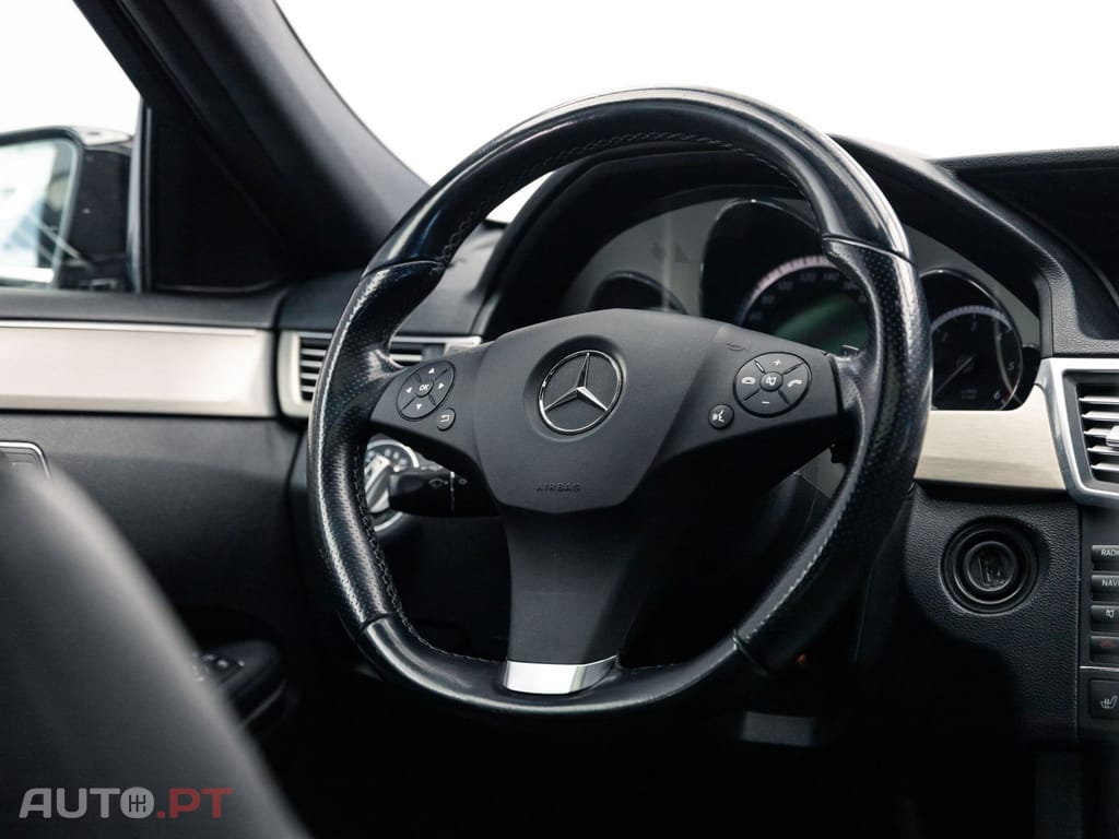 Mercedes-Benz E 250 BlueTEC Avantgarde Auto