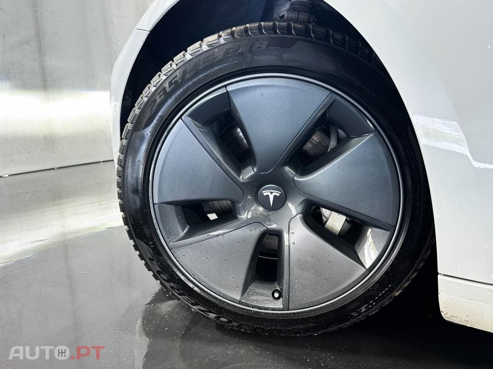 Tesla Model 3 Standard Range Plus RWD