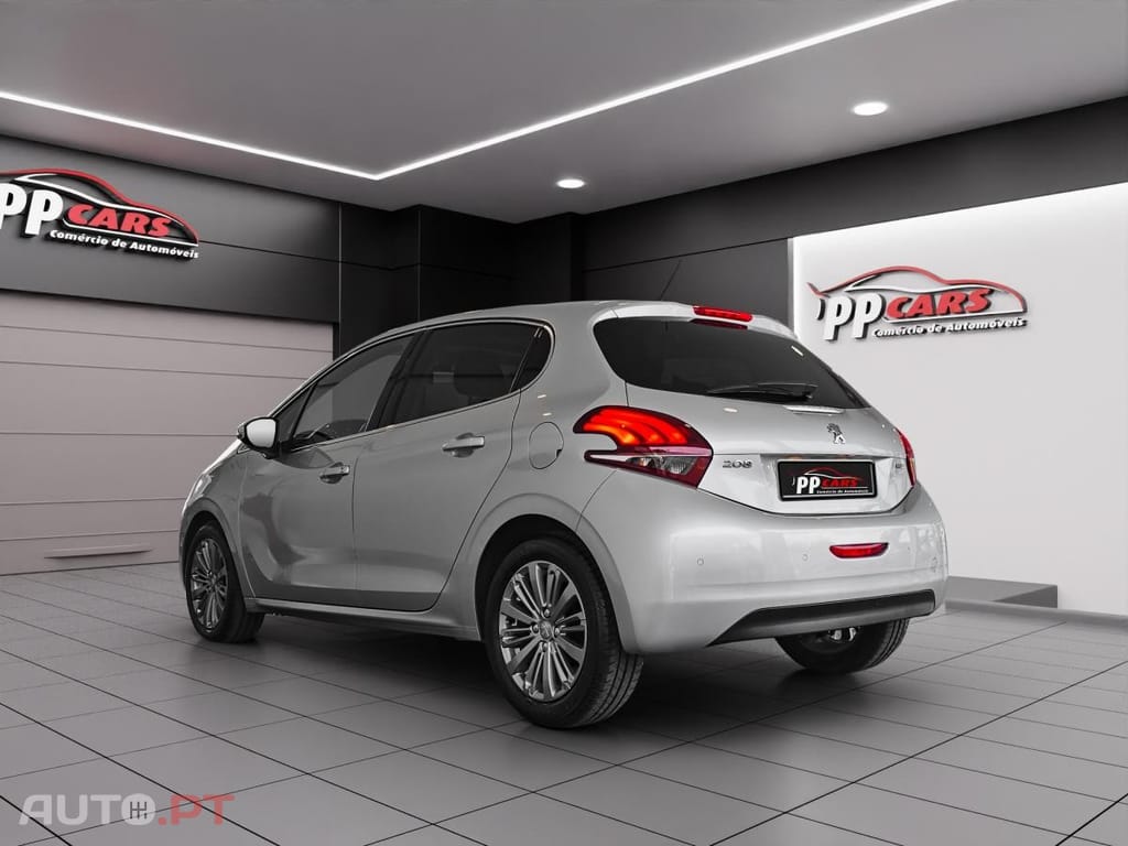 Peugeot 208 1.2 PureTech Signature