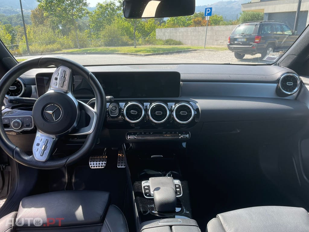 Mercedes-Benz A 250 e AMG Line