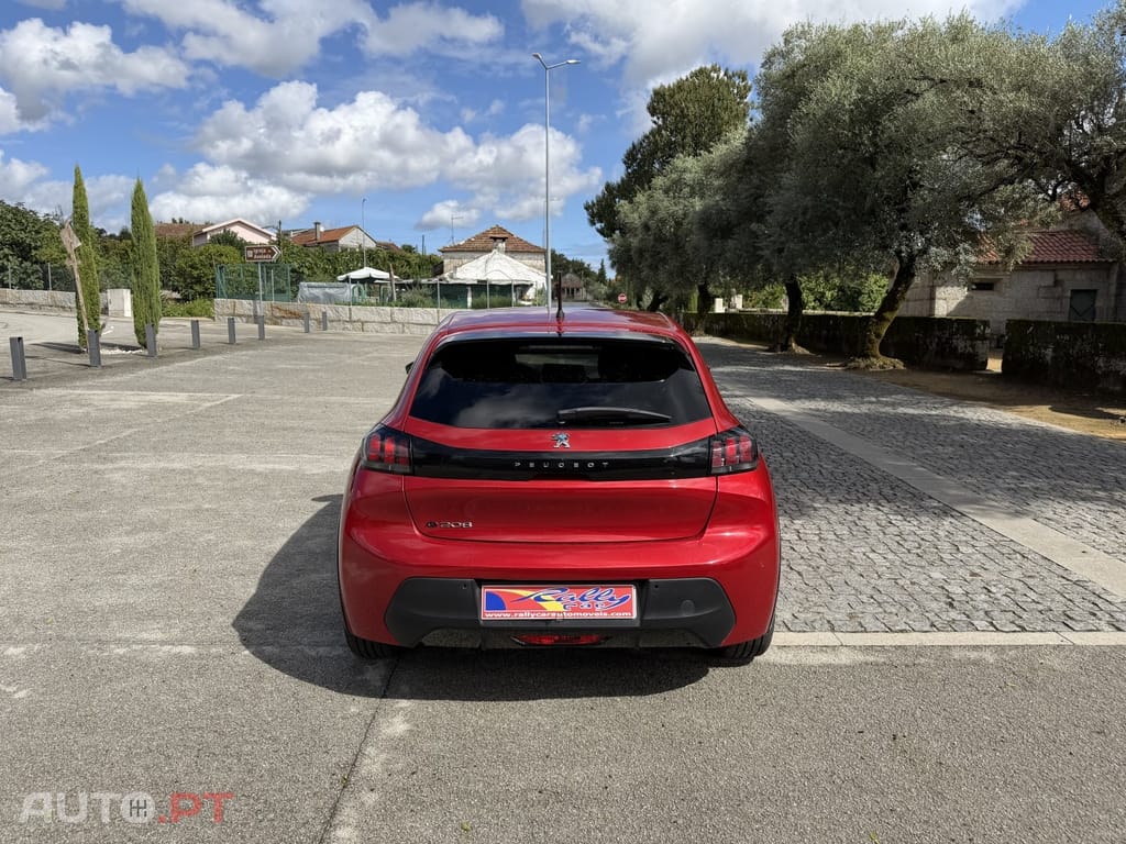 Peugeot E-208 50 kWh Allure