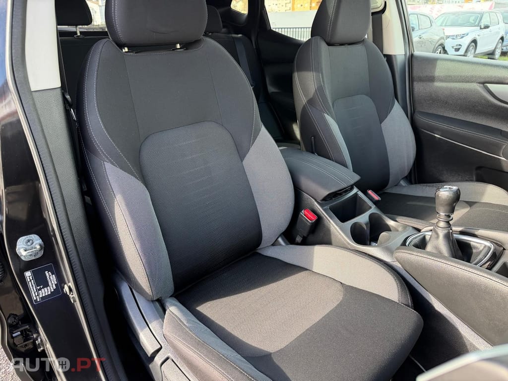 Nissan Qashqai 1.5 dCi N-Connecta 18