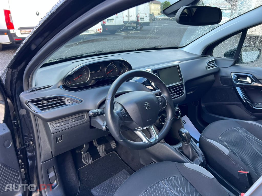 Peugeot 208 1.2 PureTech Active