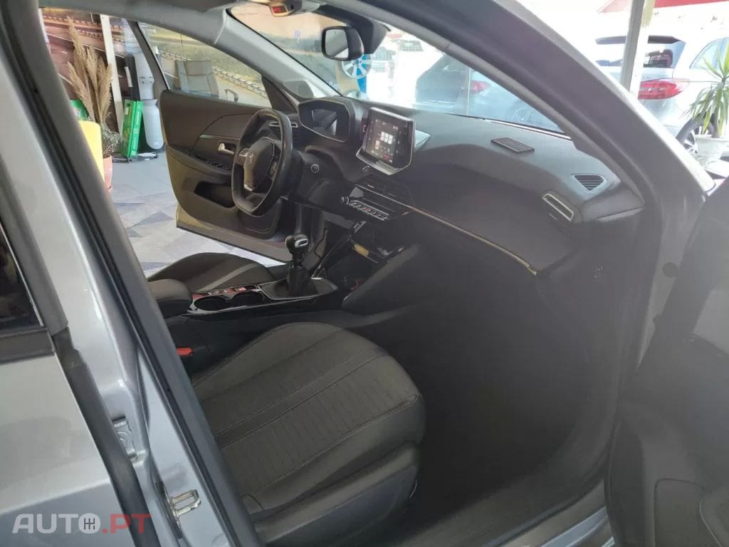 Peugeot 208 1.2 PureTech GT