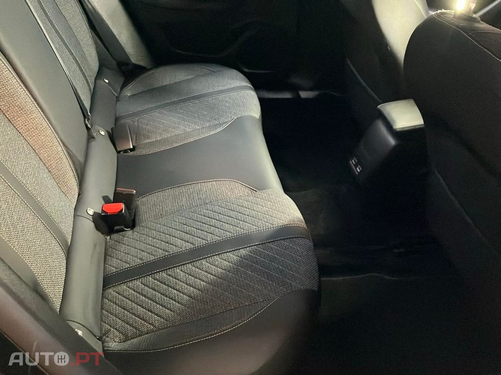 Peugeot 2008 1.2 PureTech Allure