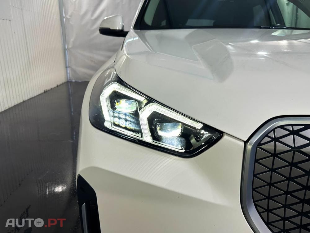 BMW iX1 xDrive30
