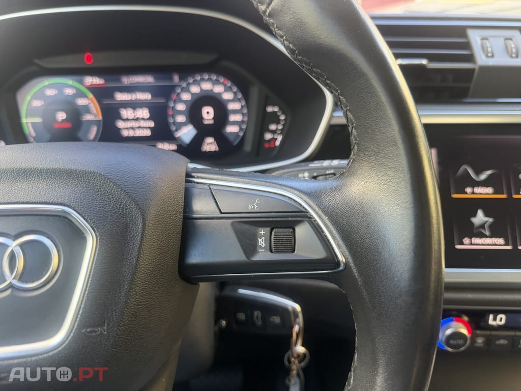 Audi Q3 45 TFSIe S line S tronic