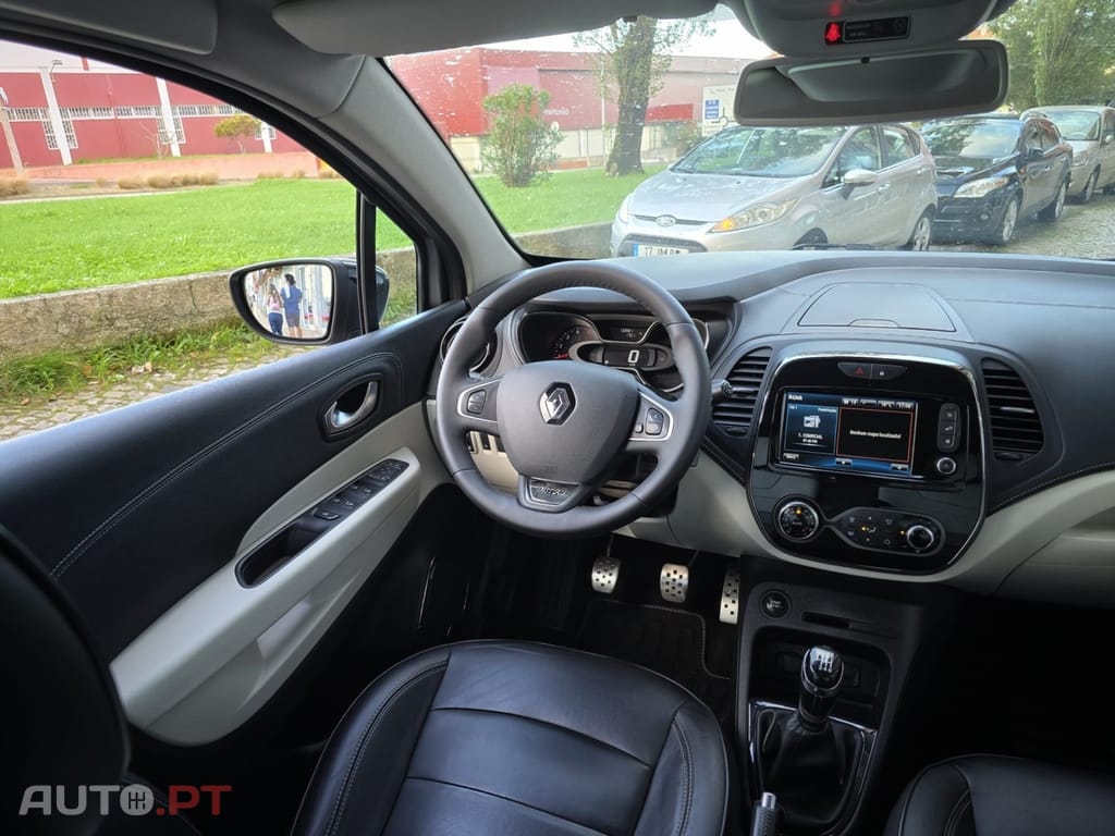 Renault Captur 1.5 dCi Initiale Paris